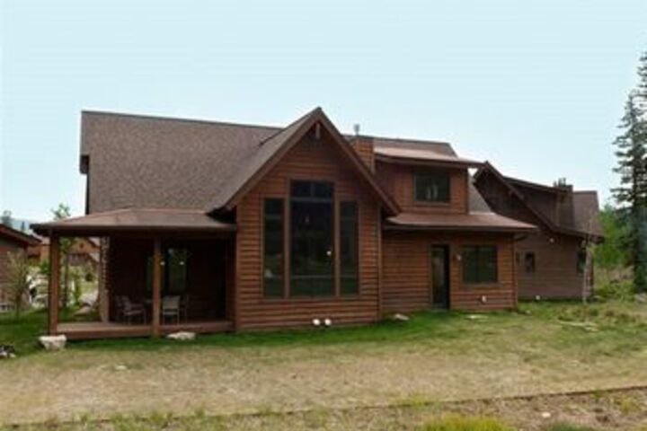 Exterior of Twilight 49 Penstock Court by RedAwning