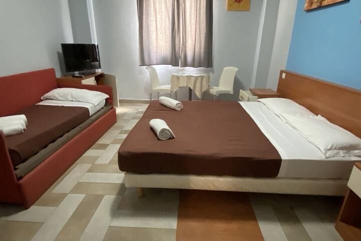 Room 13 of 24