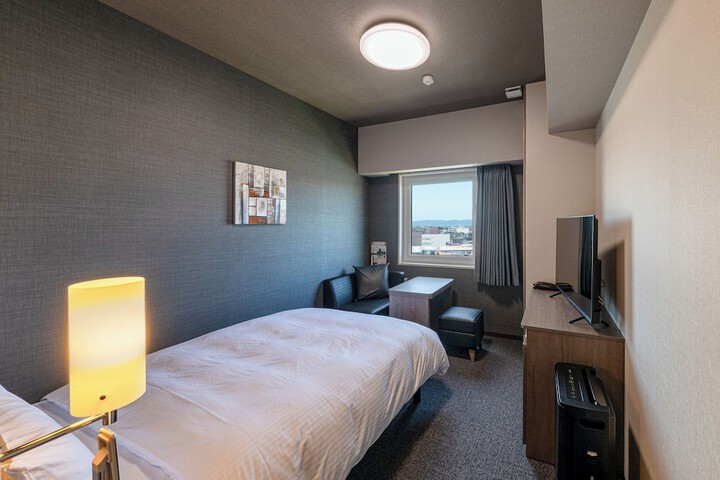 Room 4 of 31