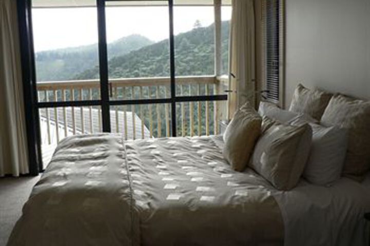 Room 7 of 28