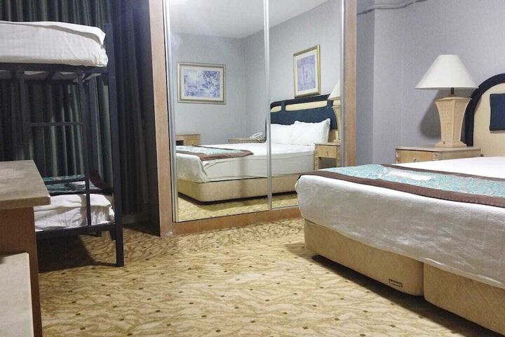 Room 71 of 116