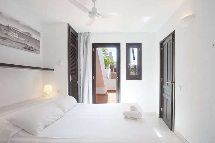 Room 6 of 52