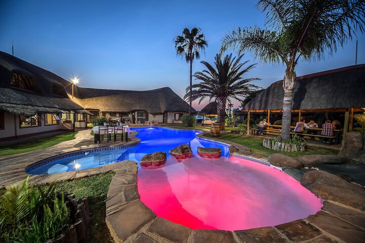 Hotel Pool