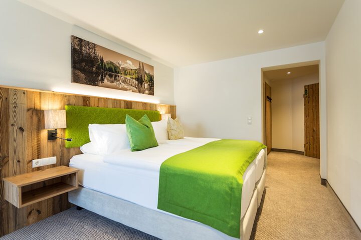 Room 4 of 31