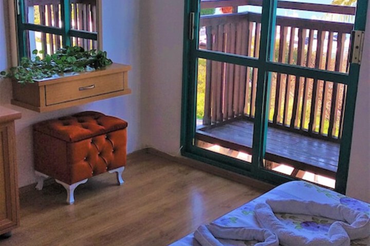 Room 10 of 91