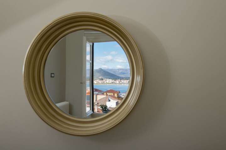 Room 46 of 107