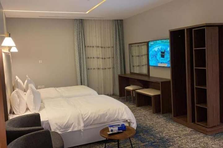 Room 3 of 6