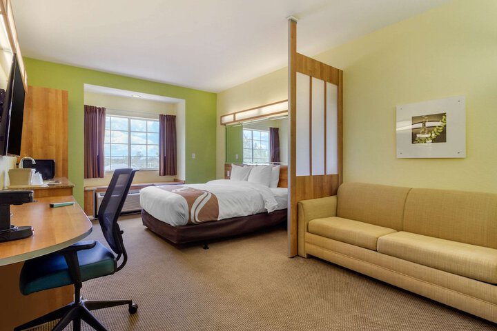 Queen Bed Accessible (7 of 34)