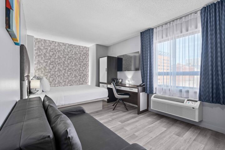 Room 25 of 70