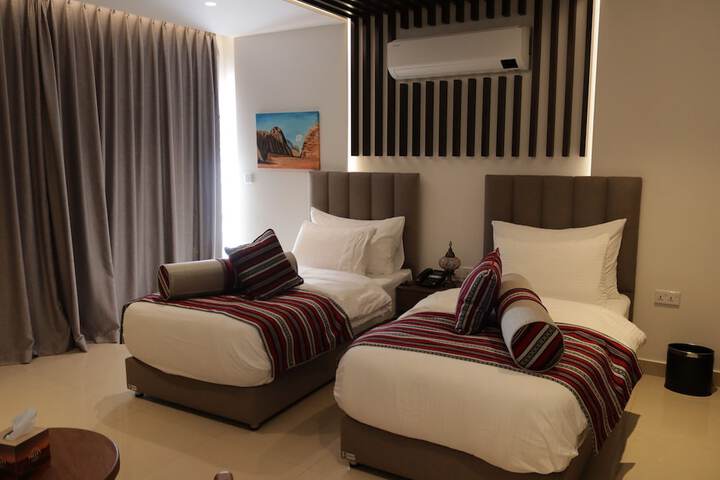 Room 18 of 160