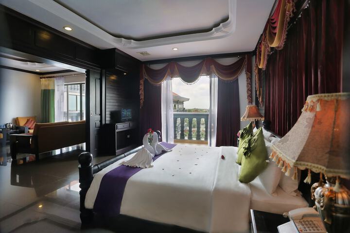 Room 34 of 73