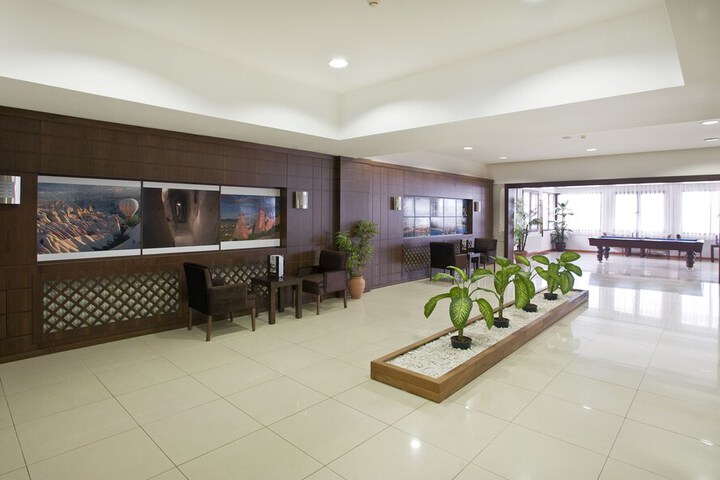Guest Lobby