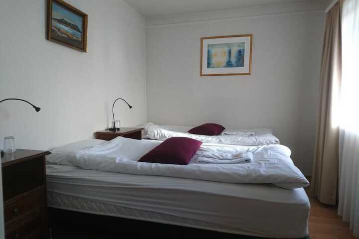 Room 18 of 48
