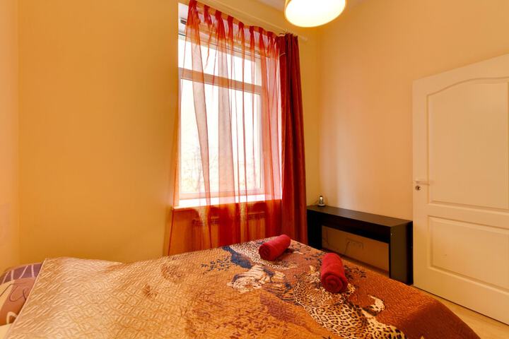 Room 7 of 34