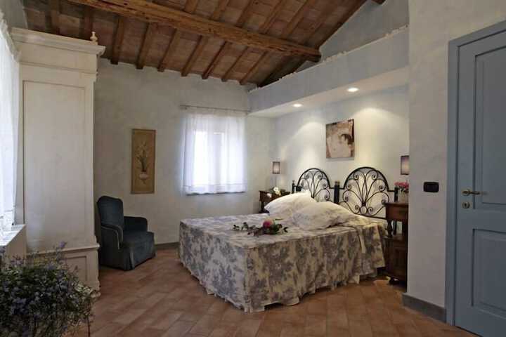 Room 2 of 21