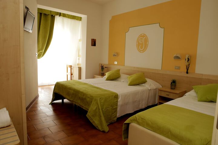 Room 15 of 35