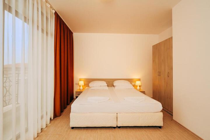 Room 7 of 60