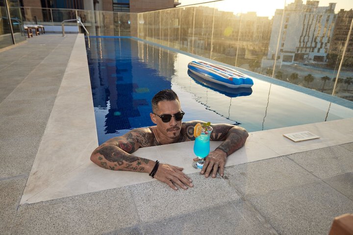 Pool 20 of 40