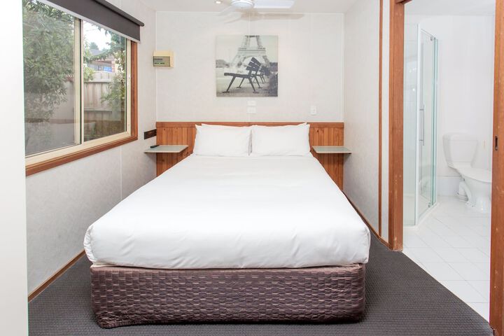 Room 21 of 124