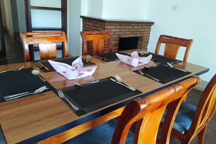 Dining 2 of 2