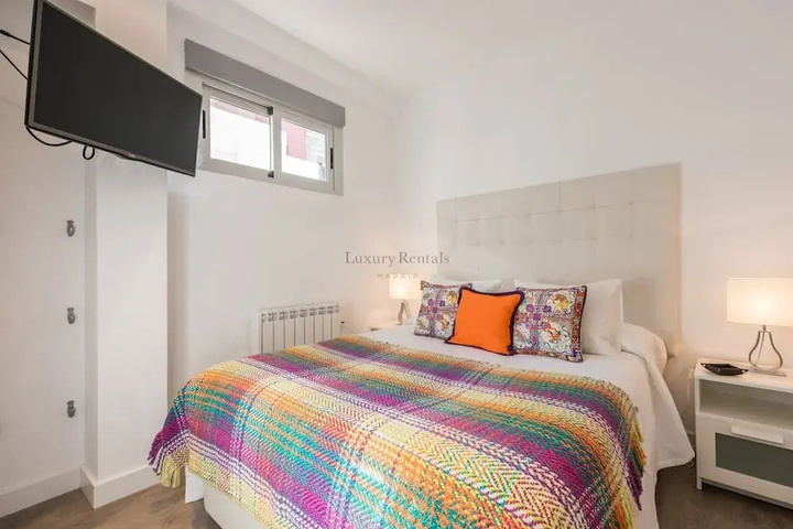 Room 4 of 11