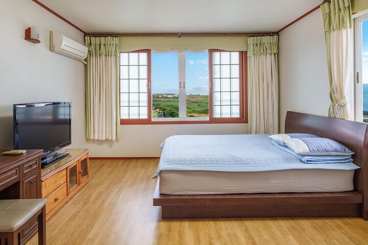 Room 47 of 59
