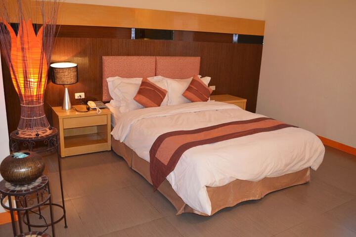 Room 3 of 49