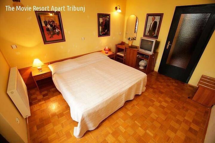 Room 2 of 29