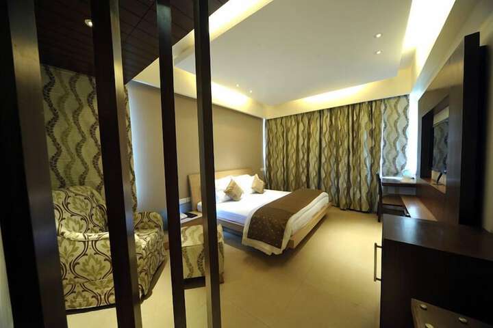 Room 15 of 62