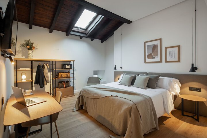 Room 10 of 49