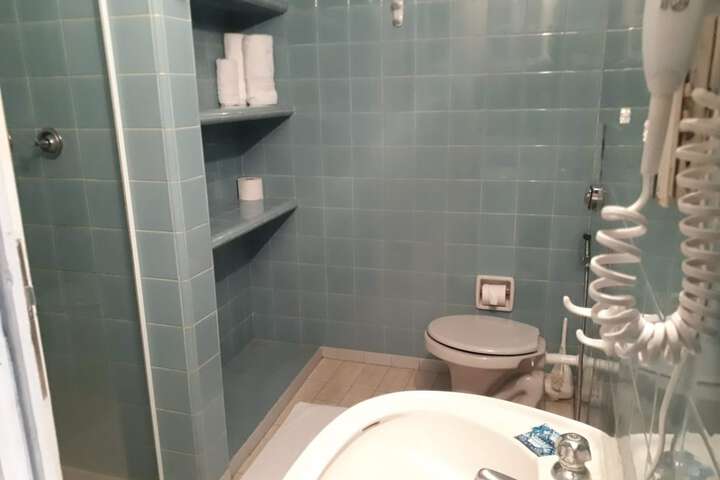 Room 82 of 124