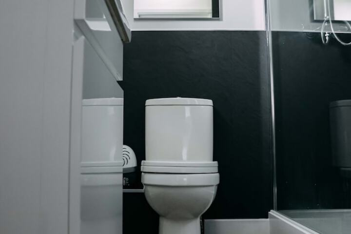 Room 6 of 15
