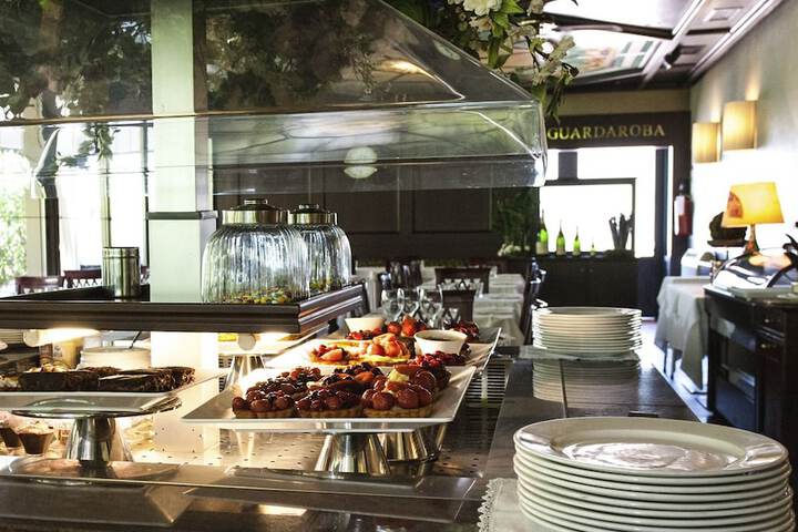 Dining Photos