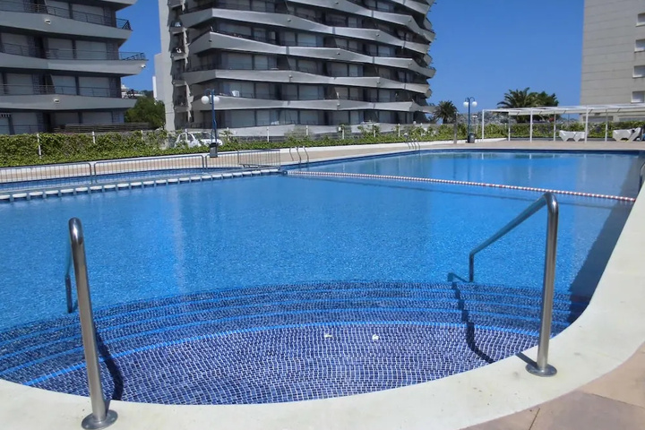 Pool 9 of 13