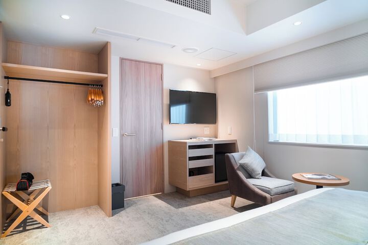 Room 13 of 68