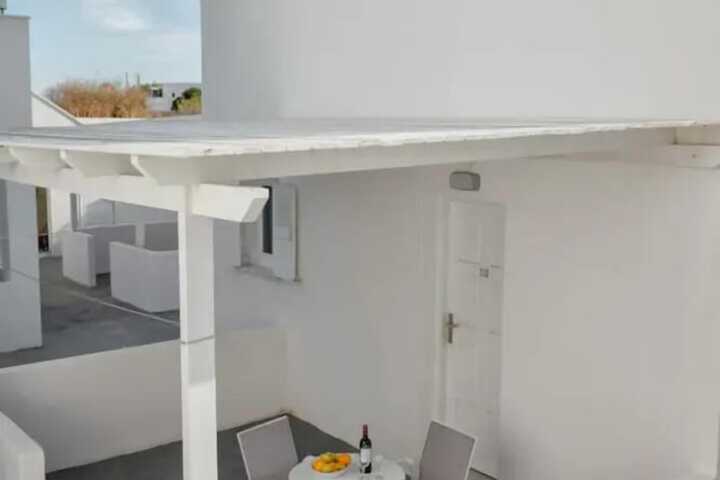 Room 6 of 27