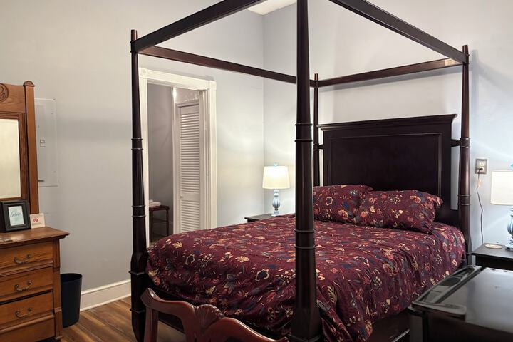 Room 13 of 48
