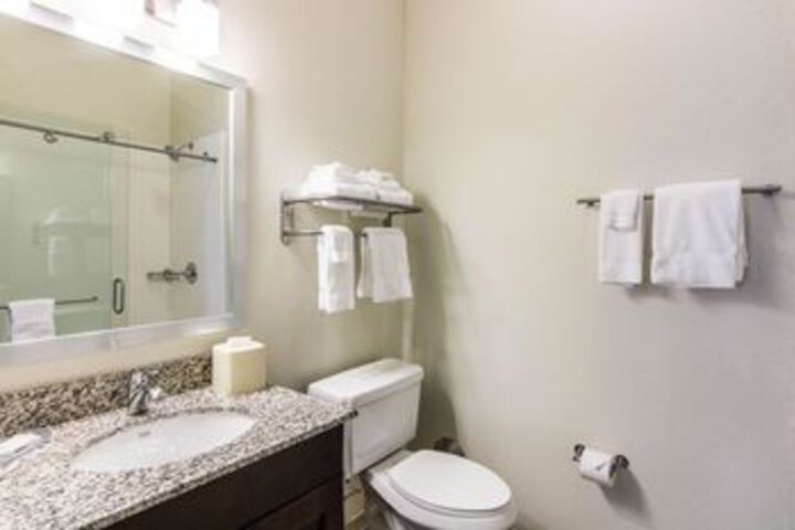 Room 30 of 74