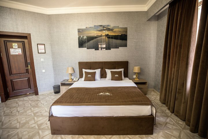 Room 17 of 82