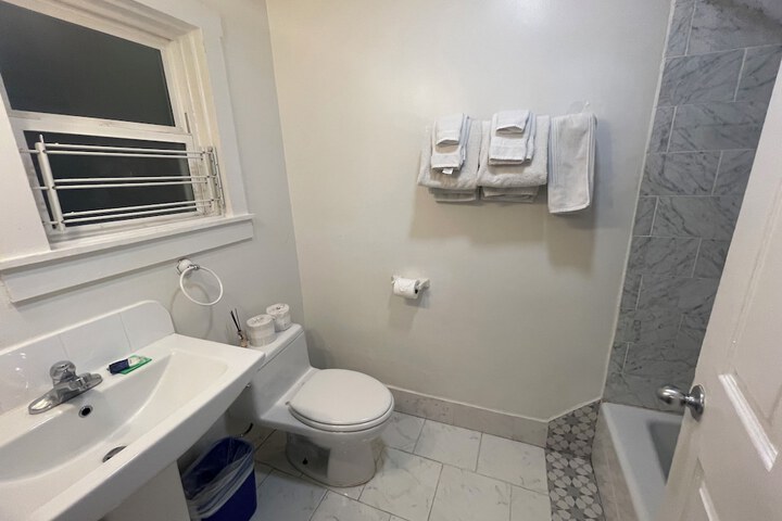 Room 57 of 68
