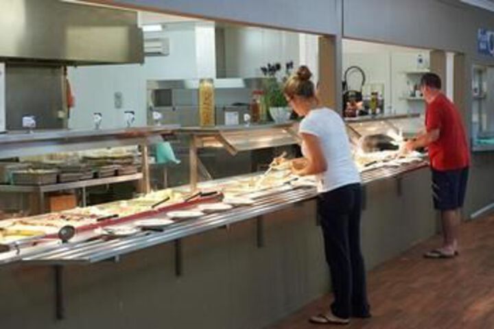 Dining 8 of 15