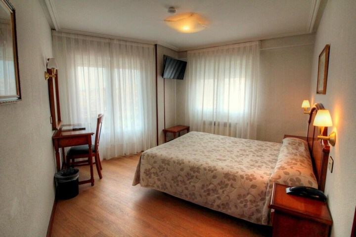 Room 26 of 54