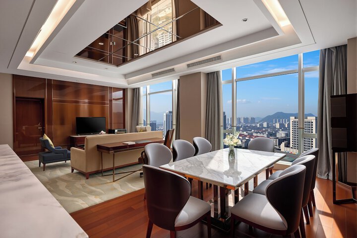 Room 14 of 55