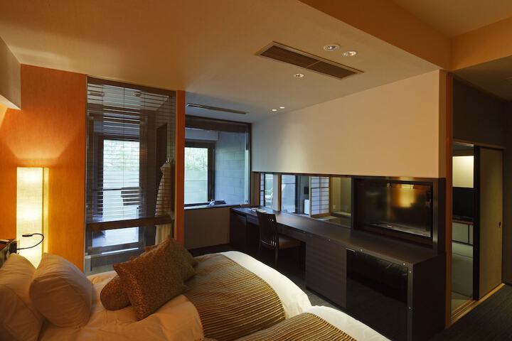 Room 18 of 72