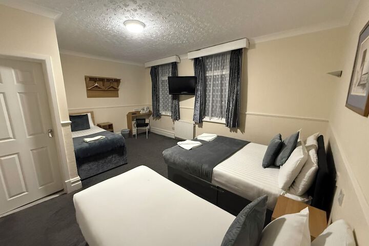Room 35 of 126