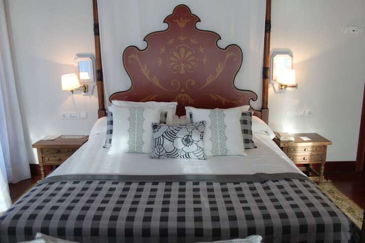 Room 15 of 119