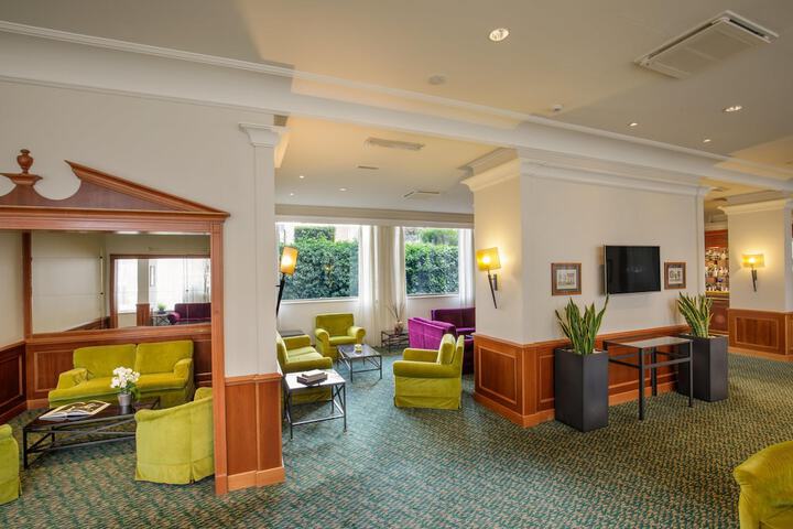 Guest Lobby