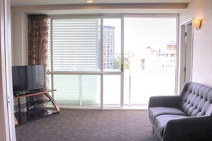 Room 5 of 14