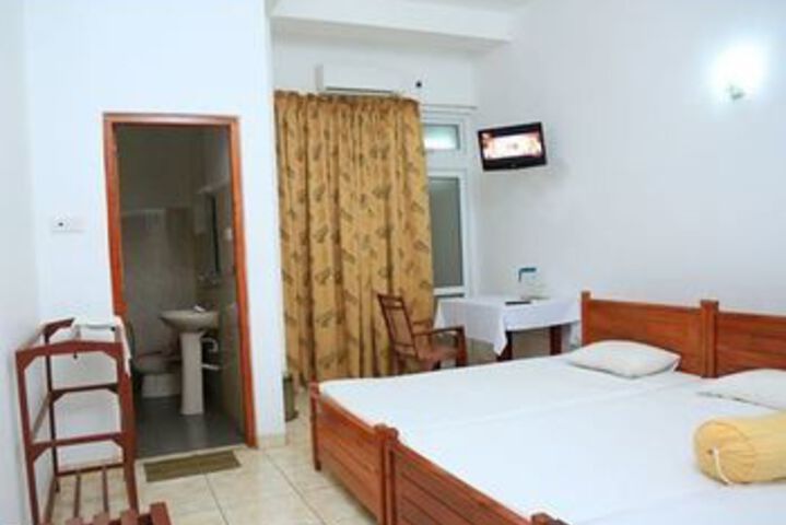Room 32 of 71