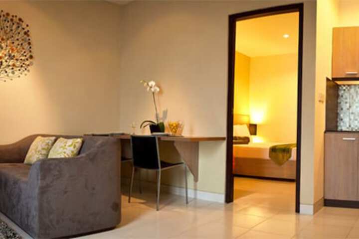 Room 8 of 19